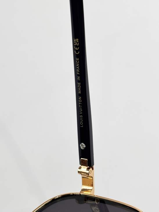 Picture of Louis Vuitton Sunglasses _SKUfw75975743fw